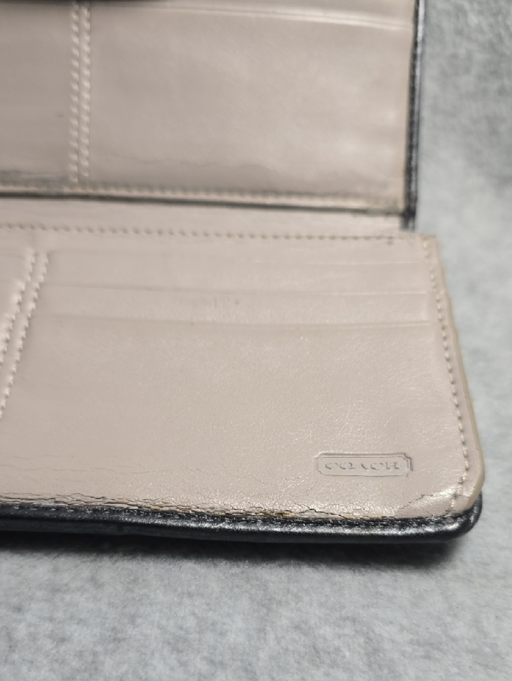 Coach Vintage Signature Canvas Pleated Leather Flap Bifold Wallet - Picture 13 of 16
